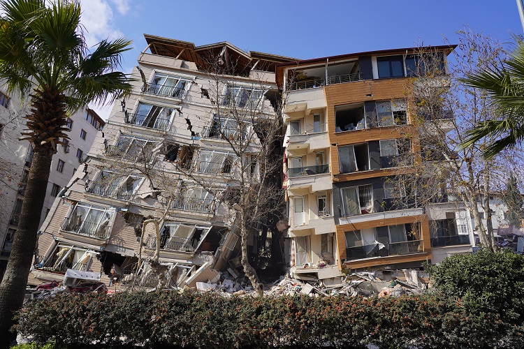 Chi paga i danni in caso di terremoto in casa