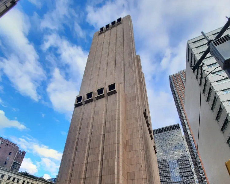 grattacielo senza finestre a manhattan new york