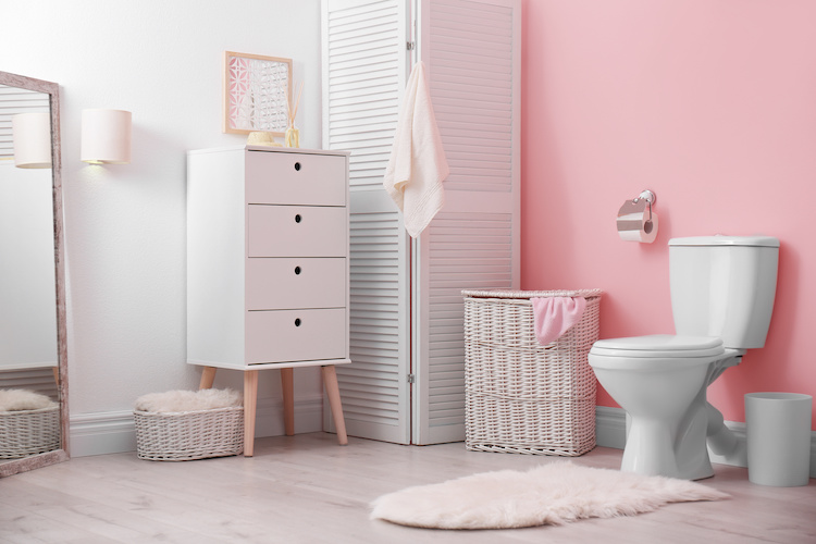 Perché scegliere l'arredamento rosa per il tuo bagno