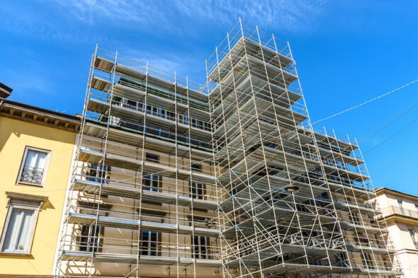 lavori alla facciata del palazzo