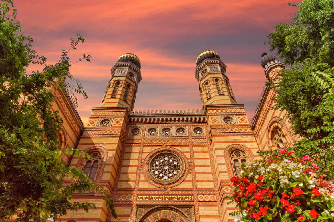 Grande Sinagoga di Budapest al tramonto