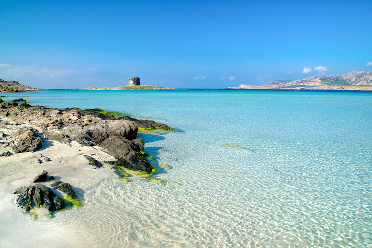 Quali sono le spiagge a numero chiuso in Sardegna per l'estate 2024 e come prenotare