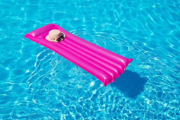 Dove si buttano i materassini gonfiabili vecchi o bucati?