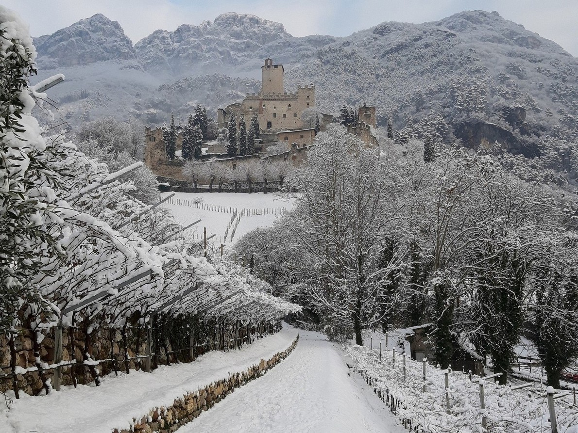 Castello di Avio TN innevato Foto Alessandro Armani 2018 FAI Fondo per lAmbiente Italiano