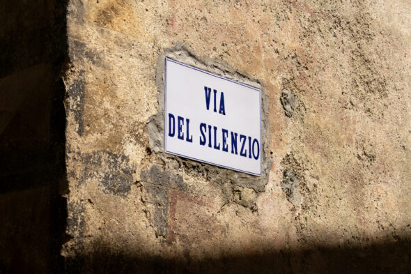 Tutte le vie in Italia dedicate ai cantanti