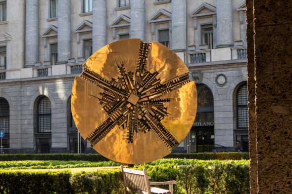 Arnaldo Pomodoro: works on display in Milan (and Rome)