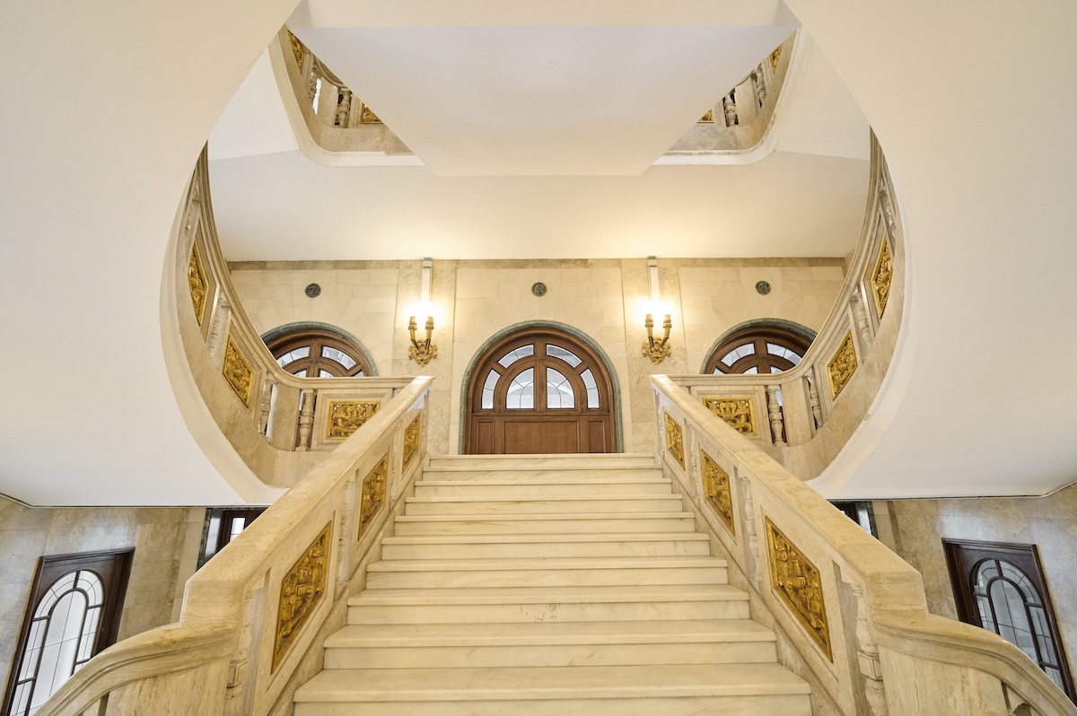 Bari Palazzo della Citta Metropolitana foto Alessio Gernone Liminal C FAI 108