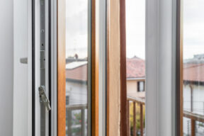 Infissi in alluminio: quando sceglierli, pro e contro, quanto costano
