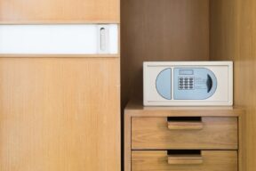 cassaforte in armadio